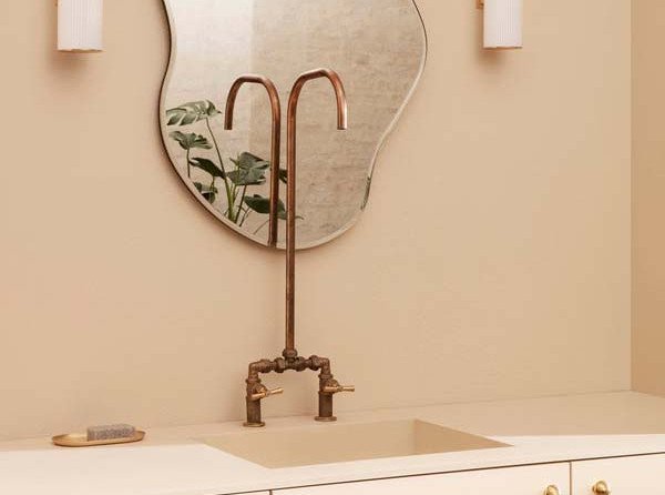 Настінне дзеркало Pond, велике, срібне