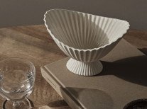 Ваза Fountain bowl, маленька, брудно-біла Ваза Fountain bowl, маленька, брудно-біла