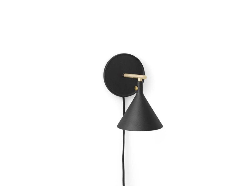 Светильник настенный Cast Sconce, черный/латунь