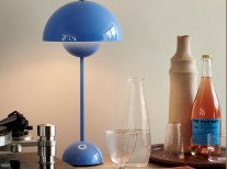 Настільна лампа Flowerpot VP3, світло-блакитний Настільна лампа Flowerpot VP3, світло-блакитний