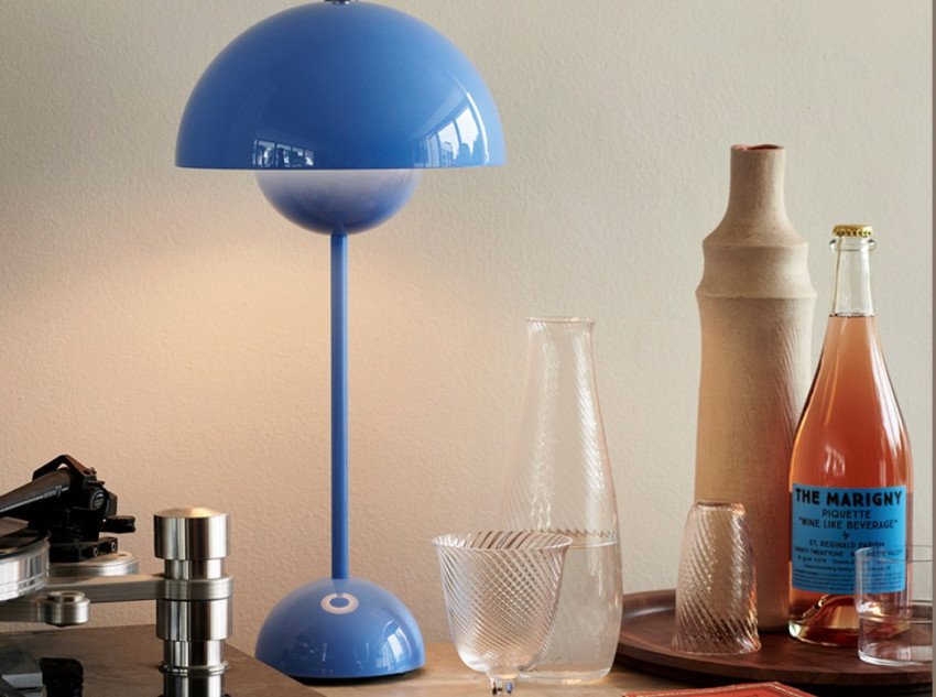 Настільна лампа Flowerpot VP3, світло-блакитний Настільна лампа Flowerpot VP3, світло-блакитний