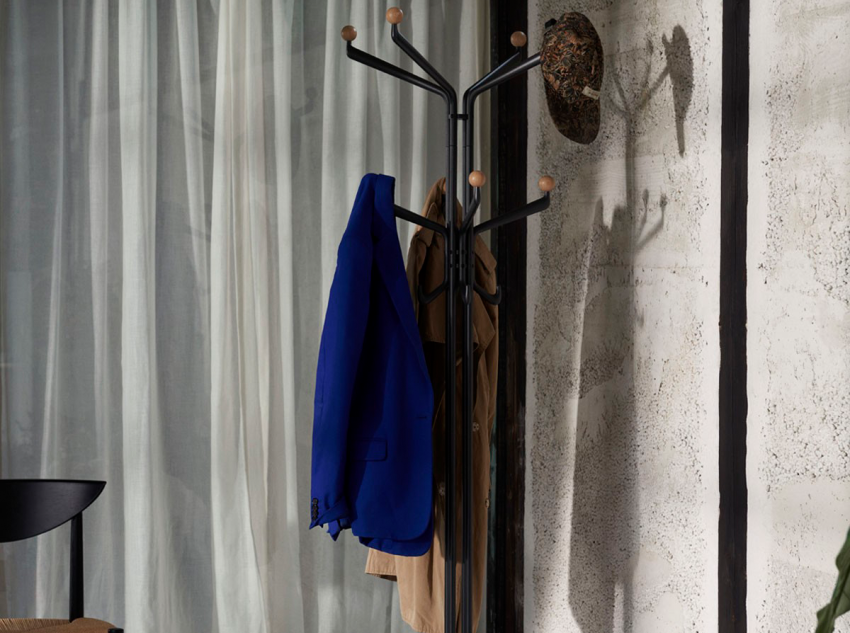 Вішак для одягу Capture SC77, чорний/світлий дуб