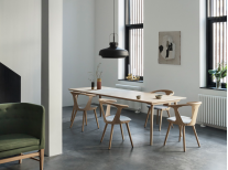 Cтілець In between SK1, темний дуб Cтілець In between SK1, темний дуб