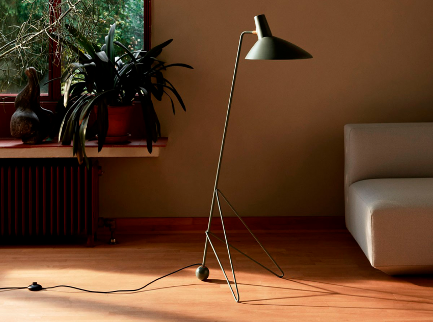 Торшер Tripod HM8, чорний