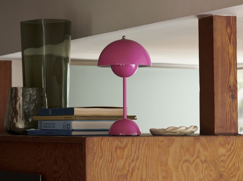 Портативна лампа Flowerpot VP9, гостро-рожева