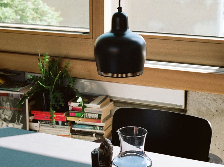 Світильник підвісний A330S Golden Bell, чорний ззовні/білий всередині