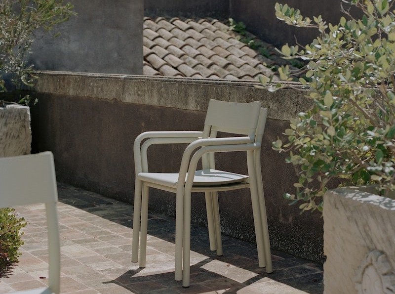 Крісло May, світло-сіре