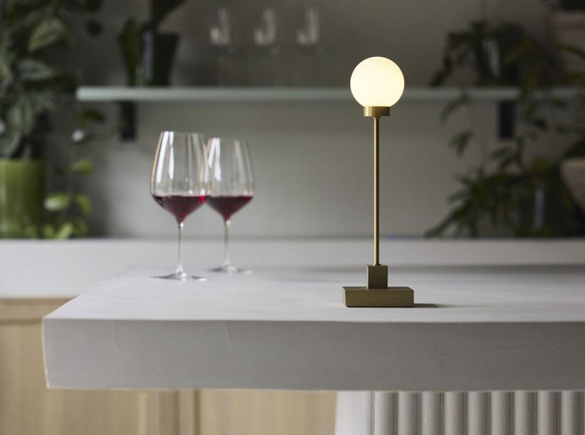 Портативна лампа Snowball, латунь Портативна лампа Snowball, латунь