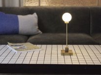 Портативна лампа Snowball, латунь Портативна лампа Snowball, латунь