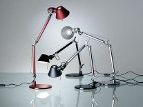 Настольная лампа Tolomeo Micro, оранжевая Настольная лампа Tolomeo Micro, оранжевая