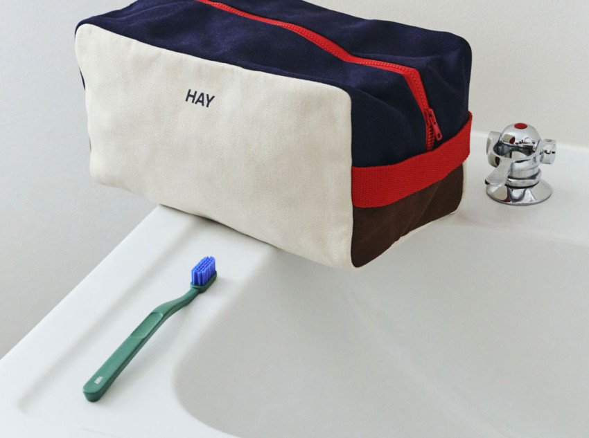 Зубна щітка Tann, біло-червона