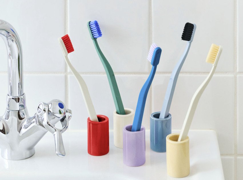 Зубна щітка Tann, сосново-зелена/блакитна