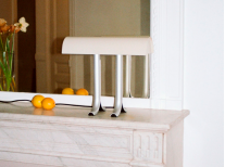 Настільна лампа Anagram, біла Настільна лампа Anagram, біла