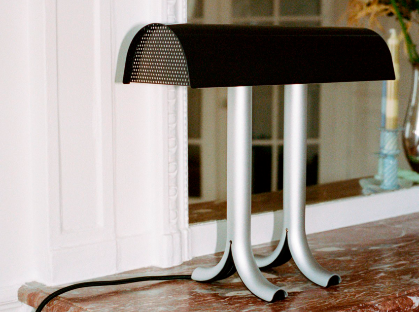 Настільна лампа Anagram, чорна