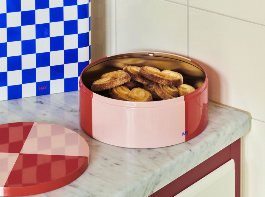 Контейнер для хранения Tin Round, красно-розовый Контейнер для хранения Tin Round, красно-розовый