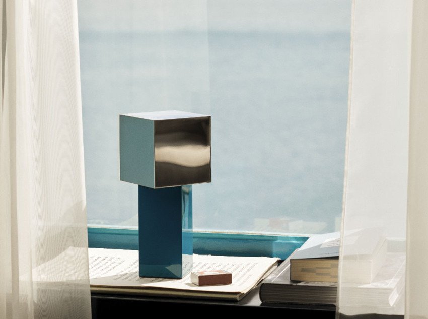 Подарунковий набір, Дзеркало Aura&Портативна лампа Pivot