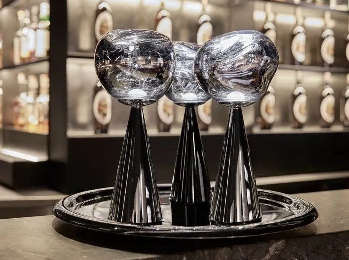 Портативна лампа Melt LED, чорна