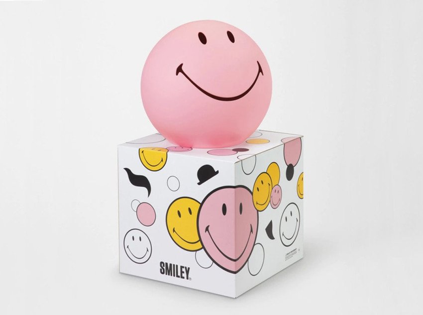 Настольная лампа Smiley XL, розовая Настольная лампа Smiley XL, розовая